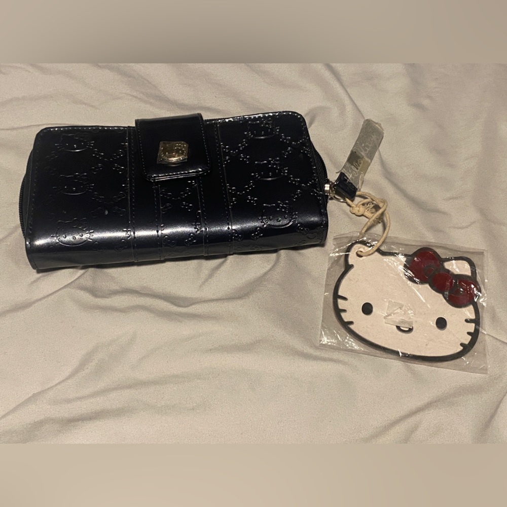 Hello kitty wallet